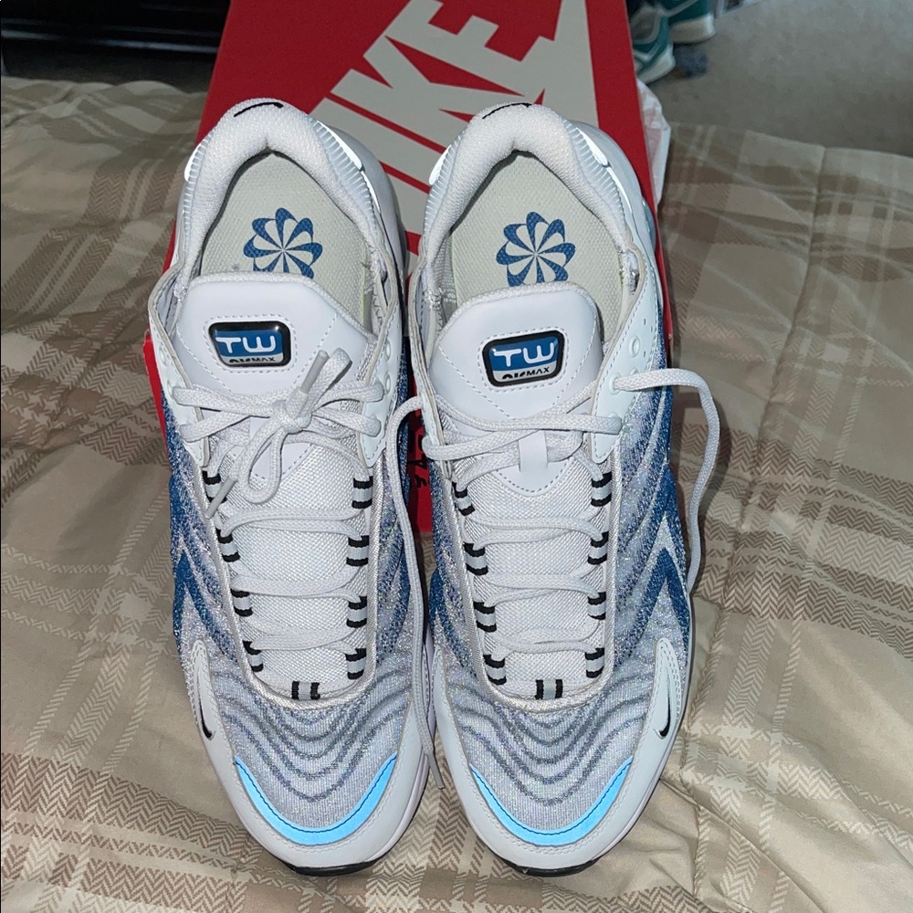 Nike Air Max TW White and Blue Athletic Shoes